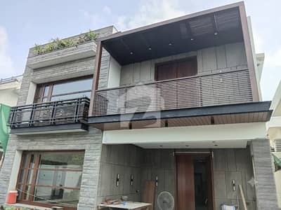 500 SQ yard brand new villa Available for sale 500 SQ yard brand new villa Available for sale