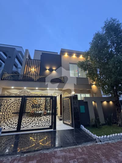 8 Marla A+ Material Used House For Sale in Ideal Location Phase 1 Northern block Bahria Orchard Lahore  Very Cheapest Price @ 259 Lac Demand