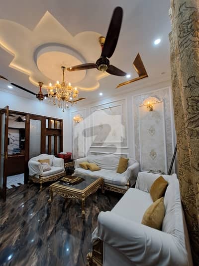 Very Very Reasonable Price This 8 Marla Facing Park Solid Constructe House For Sale