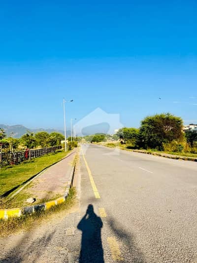 ڈی ۔ 12/4 ڈی ۔ 12,اسلام آباد میں 4 مرلہ رہائشی پلاٹ 3.3 کروڑ میں برائے فروخت۔