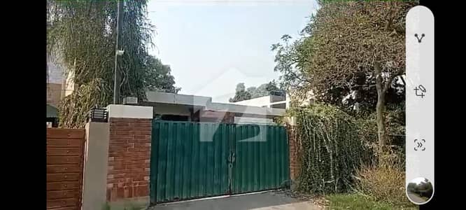 DHA PHASE 2 SINGLE STOREY BUNGALOW 2 KANAL LESS THAN PLOT PRICE FOR SALE