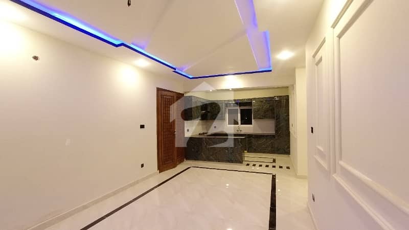 ای ۔ 11 اسلام آباد میں 10 کمروں کا 1 کنال مکان 7.5 کروڑ میں برائے فروخت۔ ای ۔ 11 اسلام آباد میں 10 کمروں کا 1 کنال مکان 7.5 کروڑ میں برائے فروخت۔