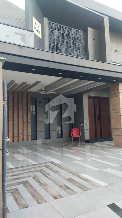 Near wapda town Gulshan e Lahore society 10 Mrla lower portion for rent