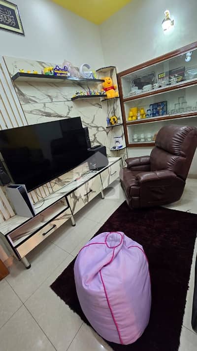 10 marla beautiful furnished 2nd Floor for rent allama iqbal town lahore