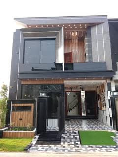 Brand New 5 Marla Luxury House for Sale in Executive Block, Park View City Lahore Brand New 5 Marla Luxury House for Sale in Executive Block, Park View City Lahore