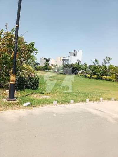 Corner 40' Road