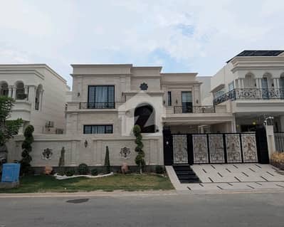 ڈی ایچ اے فیز 1 ۔ سیکٹر ایم ڈی ایچ اے فیز 1,ڈی ایچ اے ڈیفینس,ملتان میں 6 کمروں کا 1 کنال مکان 7.5 کروڑ میں برائے فروخت۔