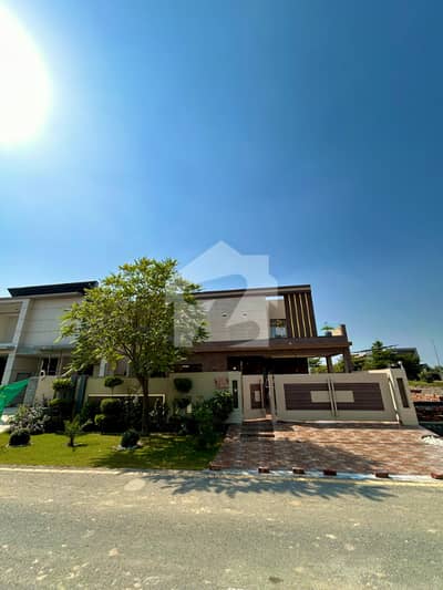 1 Kanal Ultra Modern Design House Available For Rent With Solar Backup 1 Kanal Ultra Modern Design House Available For Rent With Solar Backup