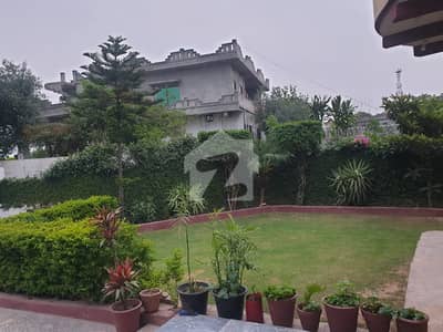 بنی گالہ اسلام آباد میں 3 کمروں کا 1 کنال مکان 1.1 لاکھ میں کرایہ پر دستیاب ہے۔