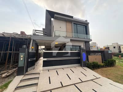 9 Marla Modern Design House For Sale In DHA Phase 4 KK-Block Lahore.