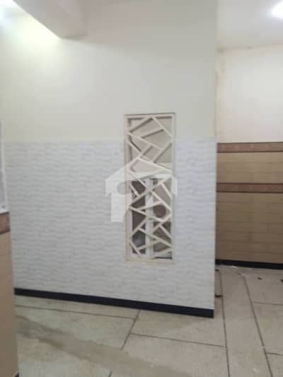 i-8-1 second floor flat available for family bachelor dono ke liye
