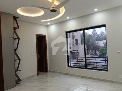 بحریہ ٹاؤن فیز 2 بحریہ ٹاؤن راولپنڈی,راولپنڈی میں 5 کمروں کا 10 مرلہ مکان 5.95 کروڑ میں برائے فروخت۔ بحریہ ٹاؤن فیز 2 بحریہ ٹاؤن راولپنڈی,راولپنڈی میں 5 کمروں کا 10 مرلہ مکان 5.95 کروڑ میں برائے فروخت۔