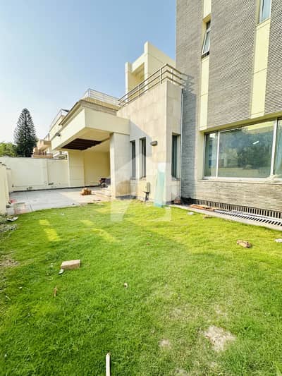 1 Kanal Triple Storey Beautiful House Available For Rent In F-11 1 Kanal Triple Storey Beautiful House Available For Rent In F-11