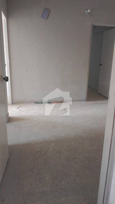 Flat in Iqra Camplex Block 17 Gulistan E Jahor Karachi