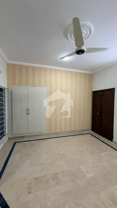 Usman block house size 7marla double unite prime location Usman block house size 7marla double unite prime location