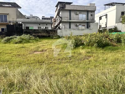 بحریہ ٹاؤن فیز 8 ۔ بلاک بی بحریہ ٹاؤن فیز 8,بحریہ ٹاؤن راولپنڈی,راولپنڈی میں 10 مرلہ رہائشی پلاٹ 1.5 کروڑ میں برائے فروخت۔