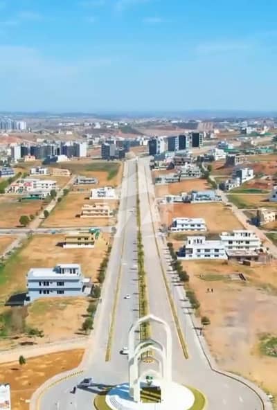 1 Kanal Pair Plot For Sale 1 Kanal Pair Plot For Sale