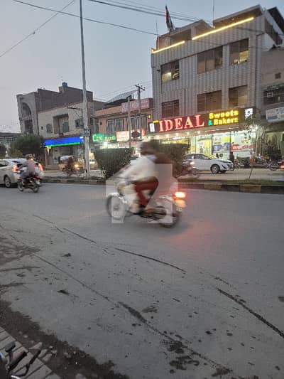 shop for rent contact 03096652309