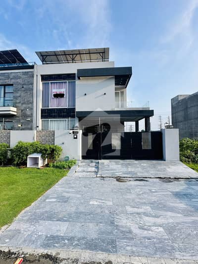 10 Marla 4 Years Used Un Furnished Ultra Modern Designed Luxury Bungalow For Sale At Prime Location In DHA Phase 7 Near By Park And McDonald Original Pictures Are Attached