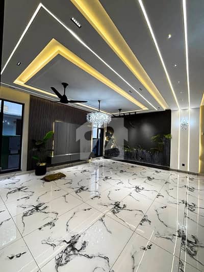 1 KANAL FULL HOUSE FOR RENT BAHRIA TOWN LAHORE