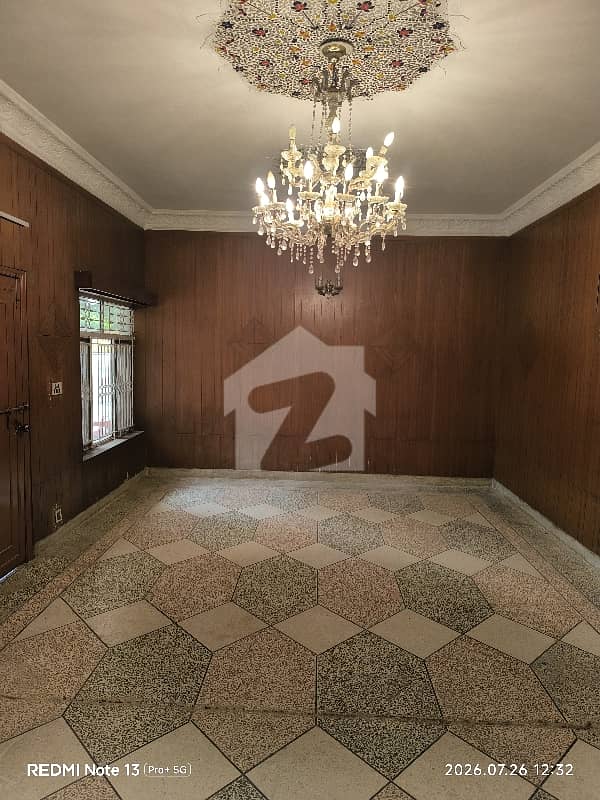 Portion 3 Bedrooms & 3 Bathrooms DD TV Lounge Kitchen SQ Portion 3 Bedrooms & 3 Bathrooms DD TV Lounge Kitchen SQ