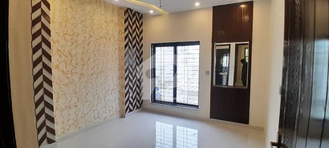 Looking For A On Excellent Location House In Park View City