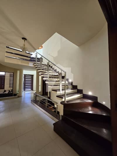 House With Pool