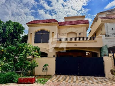 10 Marla Corner House for Sale Bahria Enclave Sector C1
