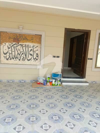 1 Kanal Brand New House for Sale