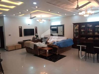 Islamabad G13 size 14 Marla upr portion for rent
