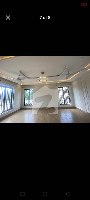 Islamabad G13 size 14 Marla upr portion for rent