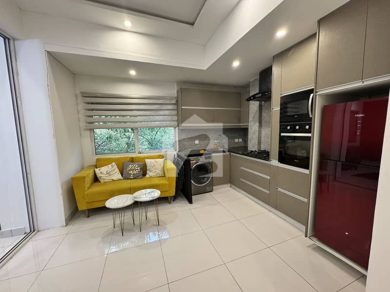 Modern 1-Bedroom Apartment Fully Furnished & Move-In Ready Modern 1-Bedroom Apartment Fully Furnished & Move-In Ready
