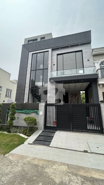 5marla house for rent available in DHA Phase 9 town Brand New