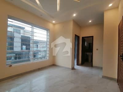 Good Location House For Grabs In 5 Marla Park View City