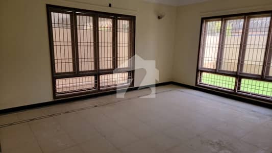 A 500 Square Yards House In Karachi Is On The Market For Sale