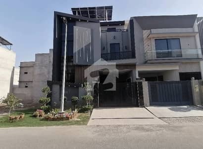 Ideal 5 Marla House has landed on market in Royal Orchard, Multan