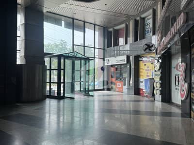 213 Sqft Ground Floor Shop For Sale Main Boulevard Gulberg Lll Lahore.