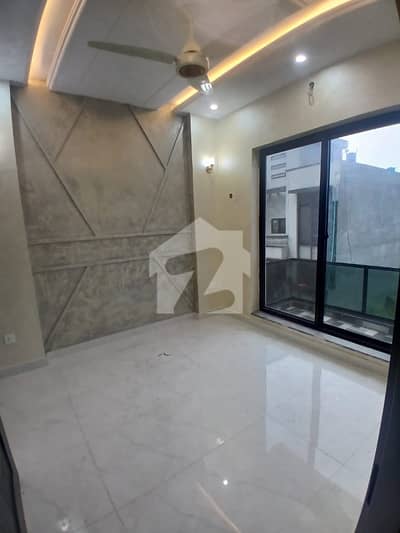 2 studio apartment available for rent in Formanites housing scheme Lahore near DHA phase 5 and Ring road office residential good location