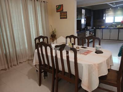 300 Yds One Unit Maintained Bungalow In VIP Block 4 Near Disco Bakery