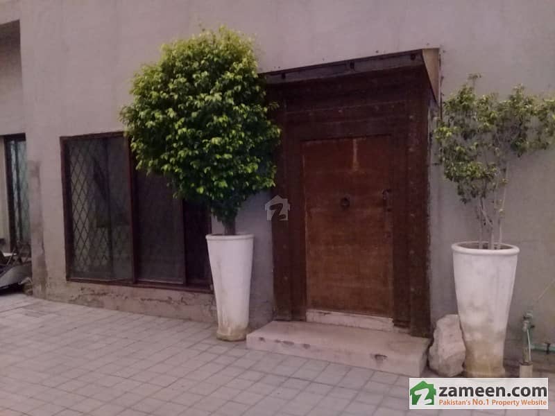 Gulberg Mm Alam Road 2 Kanal Portion Is Available For Rent For Restaurant, Saloon Gulberg Mm Alam Road 2 Kanal Portion Is Available For Rent For Restaurant, Saloon