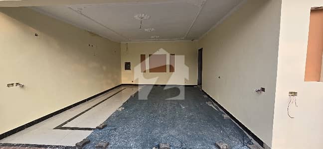 ایل ڈی اے ایوینیو لاہور میں 3 کمروں کا 1 کنال مکان 5.5 کروڑ میں برائے فروخت۔