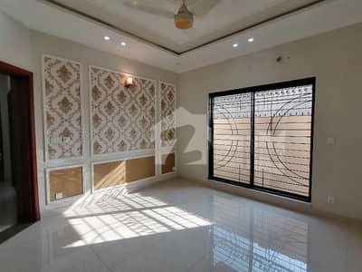 Avail Yourself A Great 10 Marla House In Al Rehman Garden Phase 2