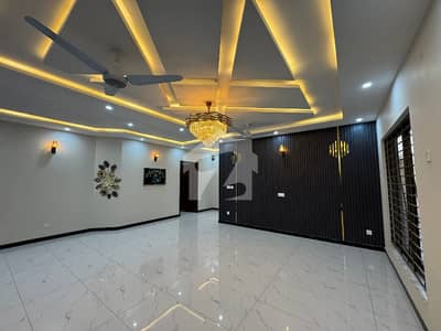 ڈی ایچ اے ڈیفینس فیز 2 ڈی ایچ اے ڈیفینس,اسلام آباد میں 3 کمروں کا 1 کنال بالائی پورشن 1.0 لاکھ میں کرایہ پر دستیاب ہے۔