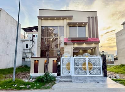 سٹی ہاؤسنگ سوسائٹی گوجرانوالہ میں 4 کمروں کا 5 مرلہ مکان 1.85 کروڑ میں برائے فروخت۔