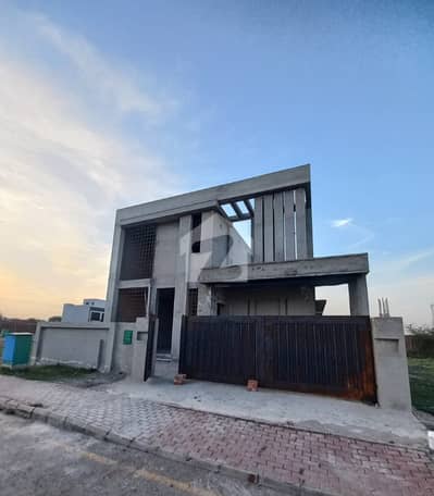بحریہ ٹاؤن سیکٹر سی بحریہ ٹاؤن,لاہور میں 2 کمروں کا 10 مرلہ مکان 1.9 کروڑ میں برائے فروخت۔