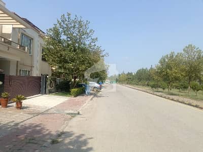 Prime 1 Kanal Back Open Plot For Sale Sector F, Street 9, Bahria Enclave Islamabad Prime 1 Kanal Back Open Plot For Sale Sector F, Street 9, Bahria Enclave Islamabad