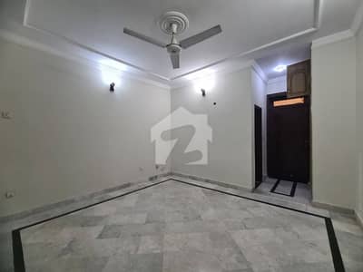 مارگلہ ٹاؤن اسلام آباد میں 6 کمروں کا 5 مرلہ مکان 4.5 کروڑ میں برائے فروخت۔ مارگلہ ٹاؤن اسلام آباد میں 6 کمروں کا 5 مرلہ مکان 4.5 کروڑ میں برائے فروخت۔