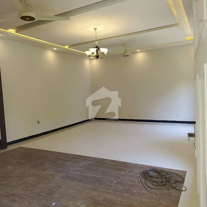 House For Rent In F-10 House For Rent In F-10