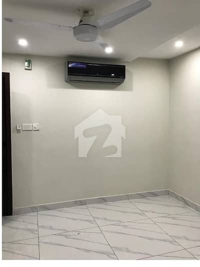 Brand New Building Semi Furnished Area 1200 Square Feet Floor Available For Rent Corporate Office On Main Boulevard Road Gulberg 3 Lahore