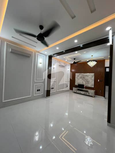 5 Marla Brand New House Available For Rent